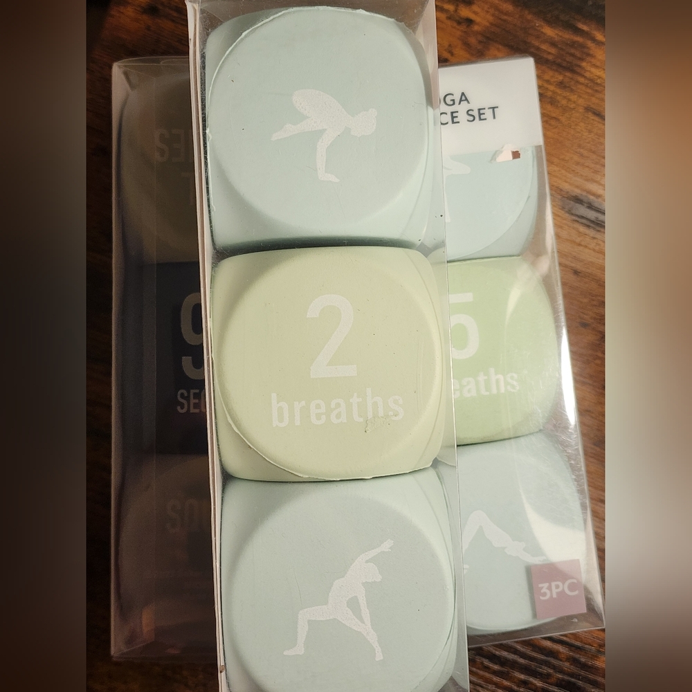 🔴Yoga Dice Set - 3 Pieces Exercise Routine - Picture 3 of 4